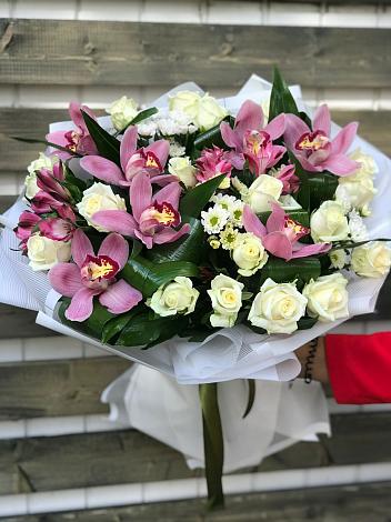 Букет цветов из: Розы и Хризантемы в Воле