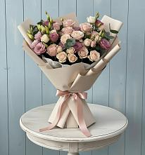 Букет цветов из:  Розы и Лизиантусы в Воле