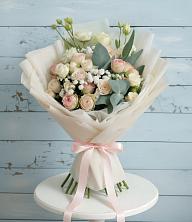 Букет цветов из:  Розы и Лизиантусы в Воле