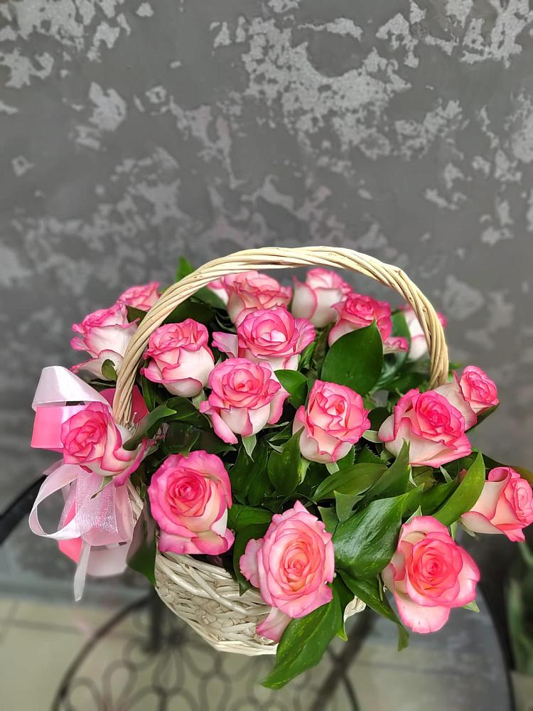 Цветочная композиция из Розы в корзине в Воле