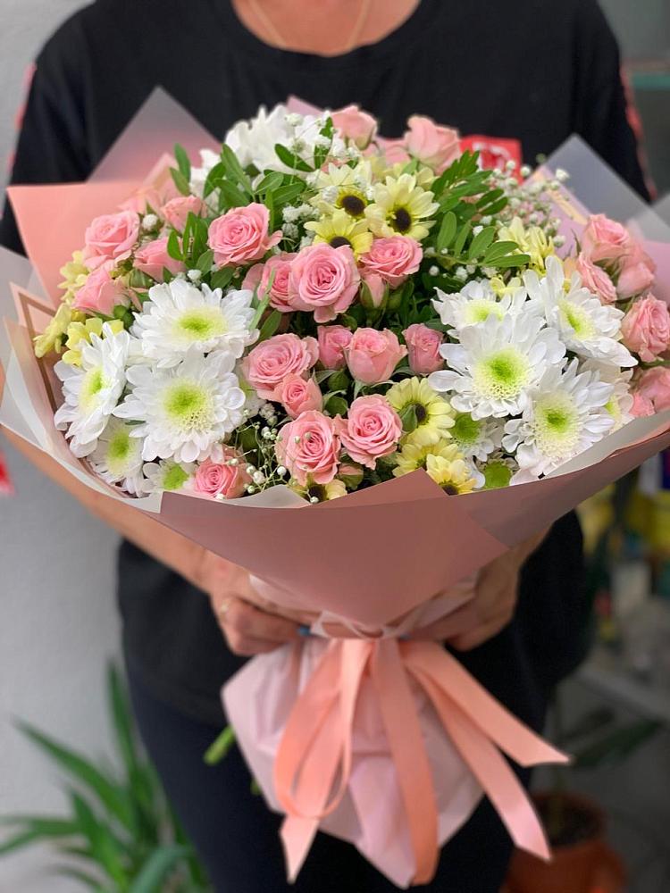 Букет цветов из: Розы и Хризантемы в Воле