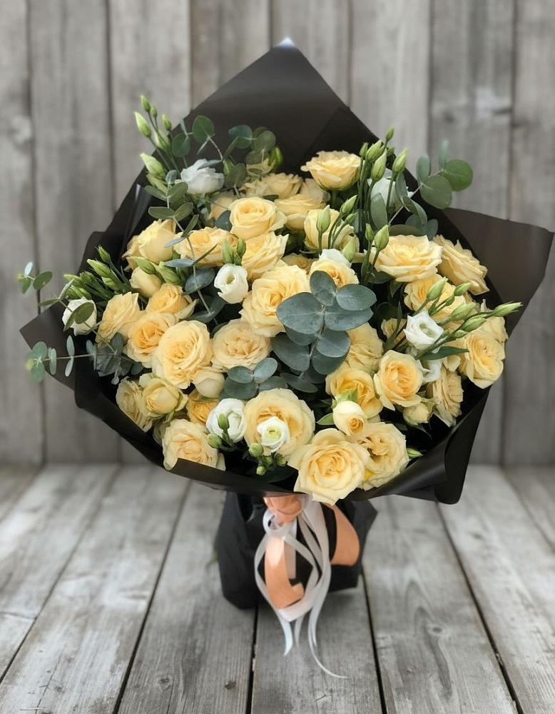 Букет цветов из: Розы и Лизиантусы в Воле