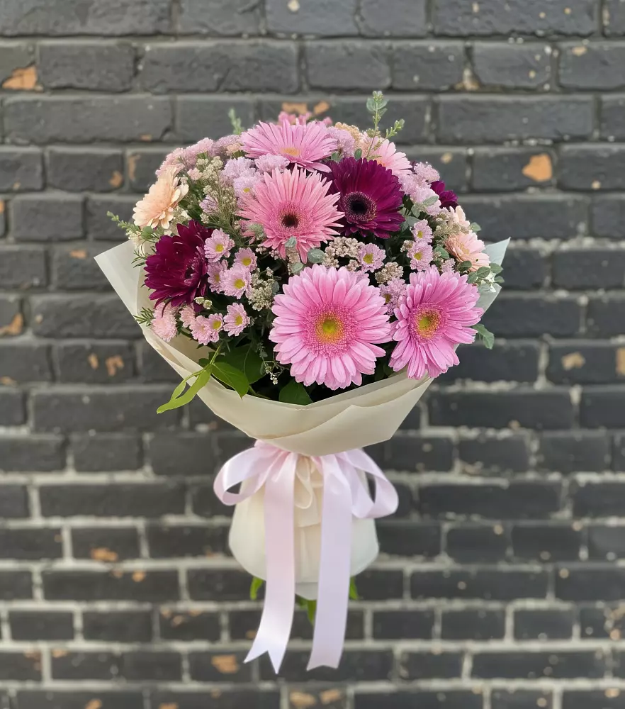 Букет цветов из: Герберы и Хризантемы в Воле