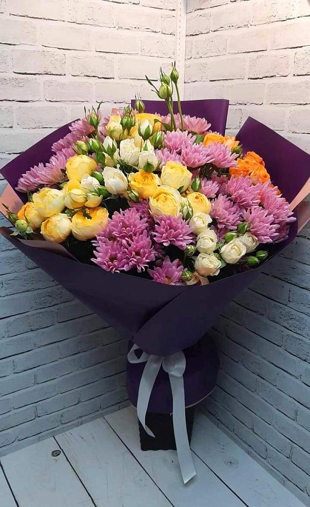 Букет цветов из: Хризантемы и Розы в Воле