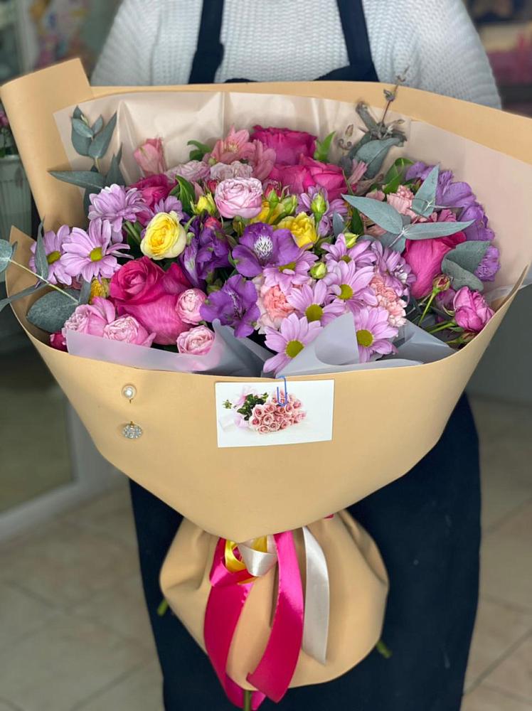 Букет цветов из: Хризантемы, Гвоздики и Альстромерии в Воле