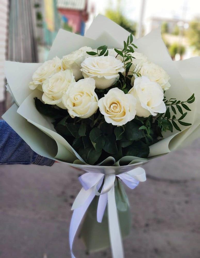 Букет Белые розы Проуд в Воле