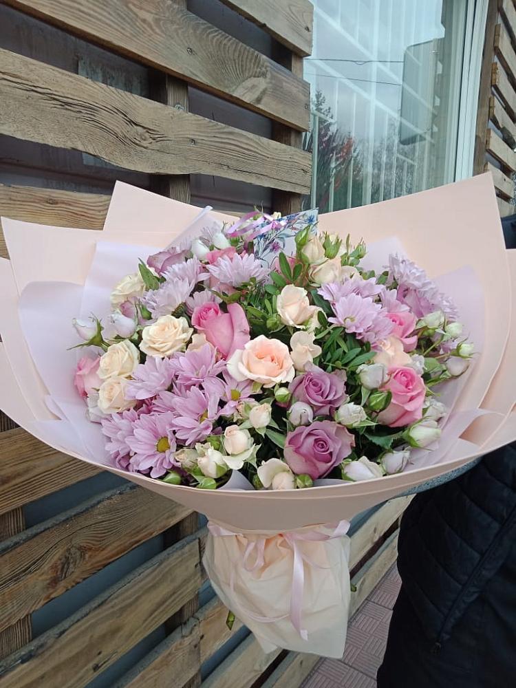 Букет цветов из: Розы и Хризантемы в Воле