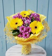 Букет цветов из:  Хризантемы и Герберы в Воле