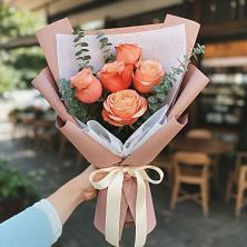 Букет цветов из:  Розы в Воле