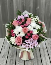 Букет цветов из:  Альстромерии, Гвоздики, Розы и Хризантемы в Воле
