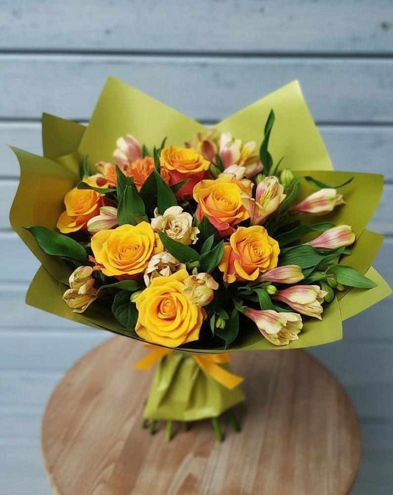 Букет цветов из: Альстромерии и Розы в Воле