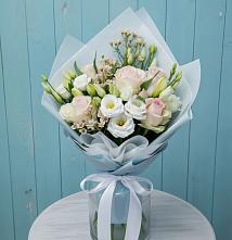 Букет цветов из:  Розы и Лизиантусы в Воле