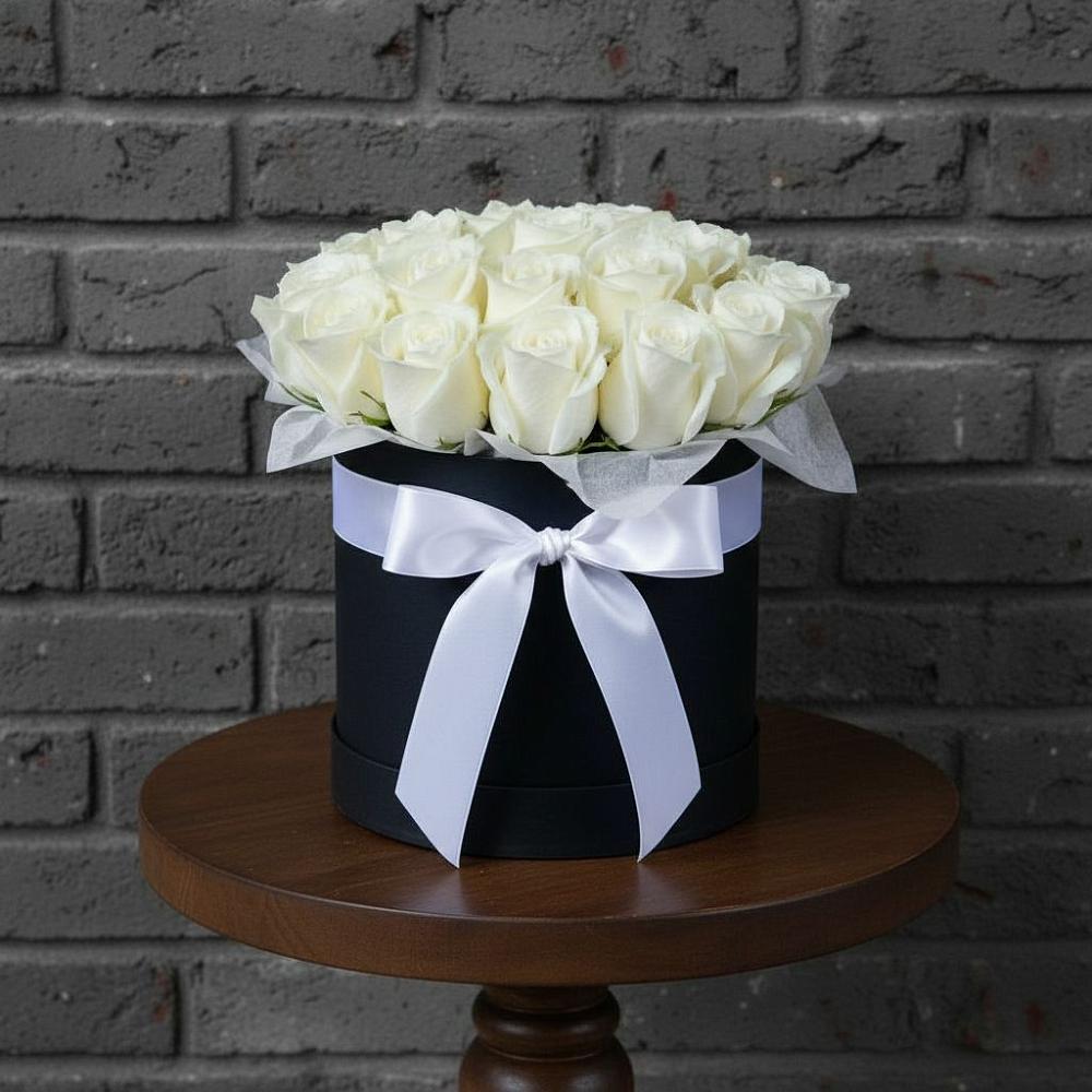 Цветочная композиция из Розы в шляпной коробке в Воле