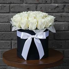 Цветочная композиция из Розы в шляпной коробке в Воле