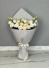 Букет цветов из:  Розы и Лизиантусы в Воле